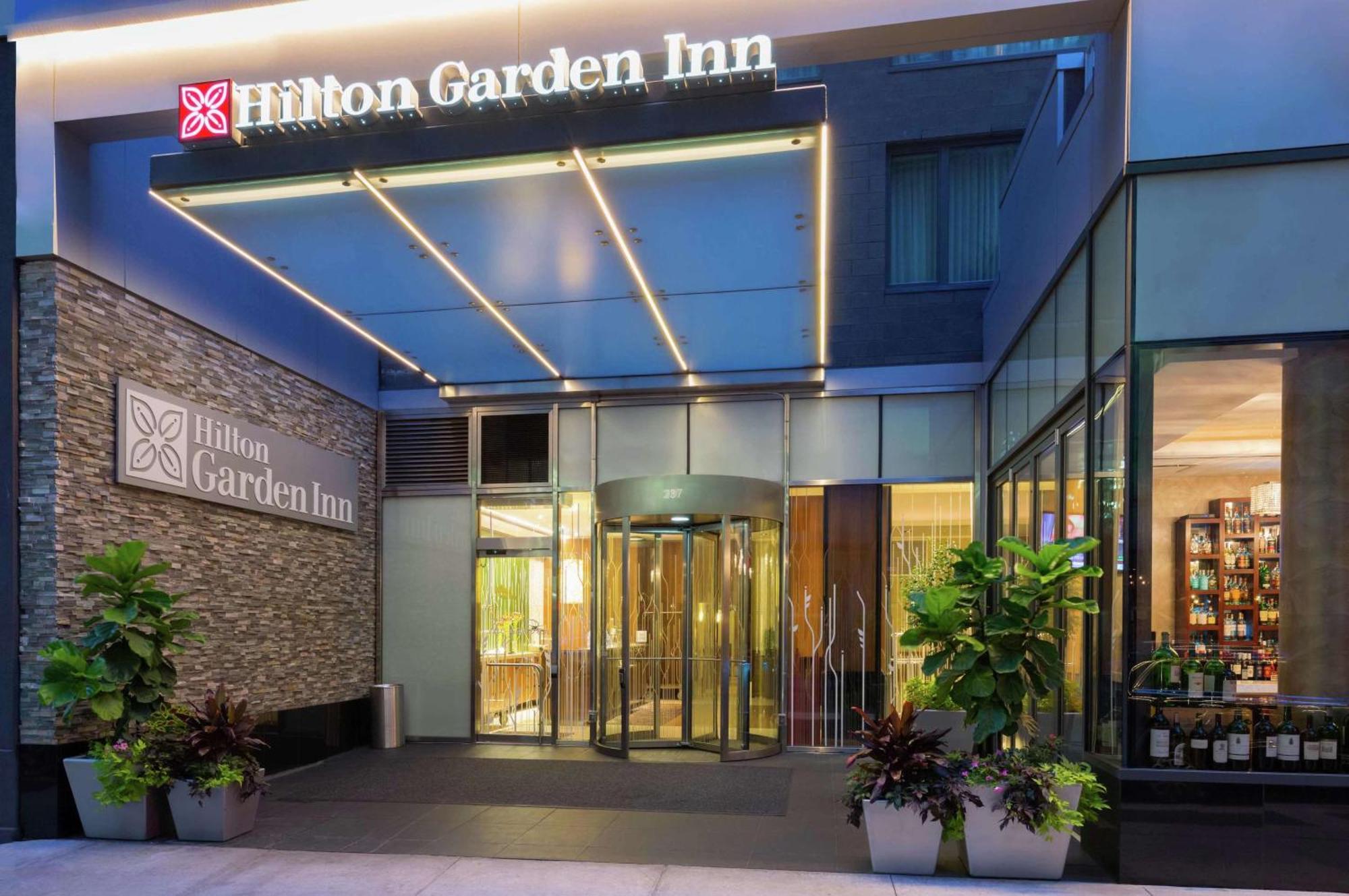 Hilton Garden Inn New York Central Park South-Midtown West Bagian luar foto