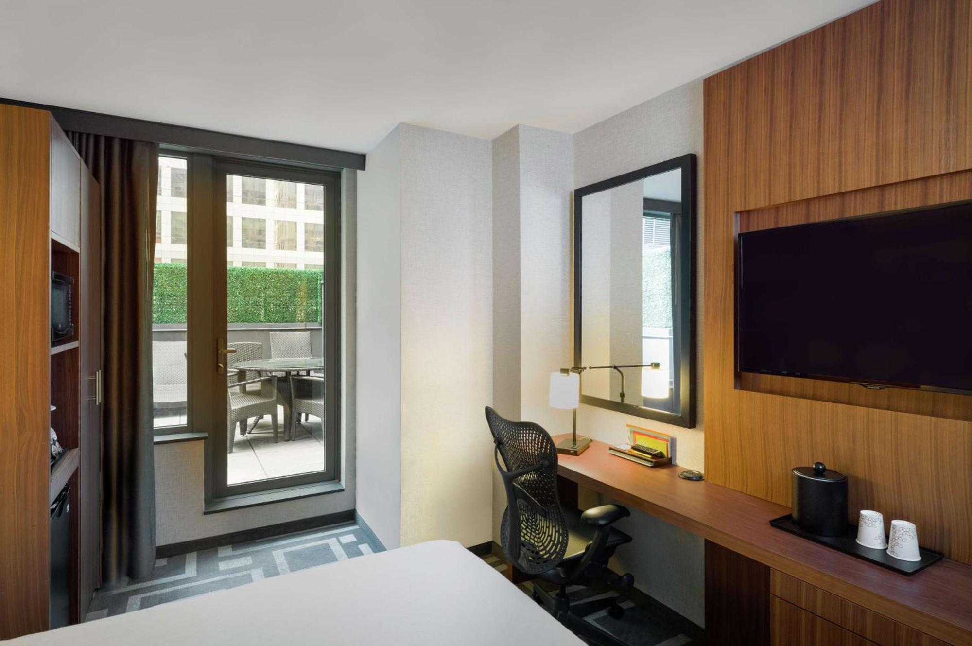 Hilton Garden Inn New York Central Park South-Midtown West Bagian luar foto