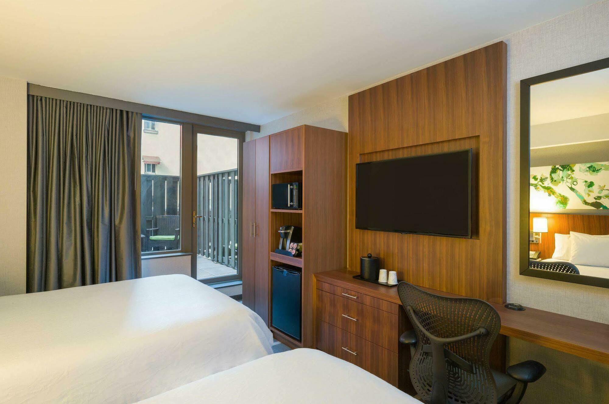 Hilton Garden Inn New York Central Park South-Midtown West Bagian luar foto